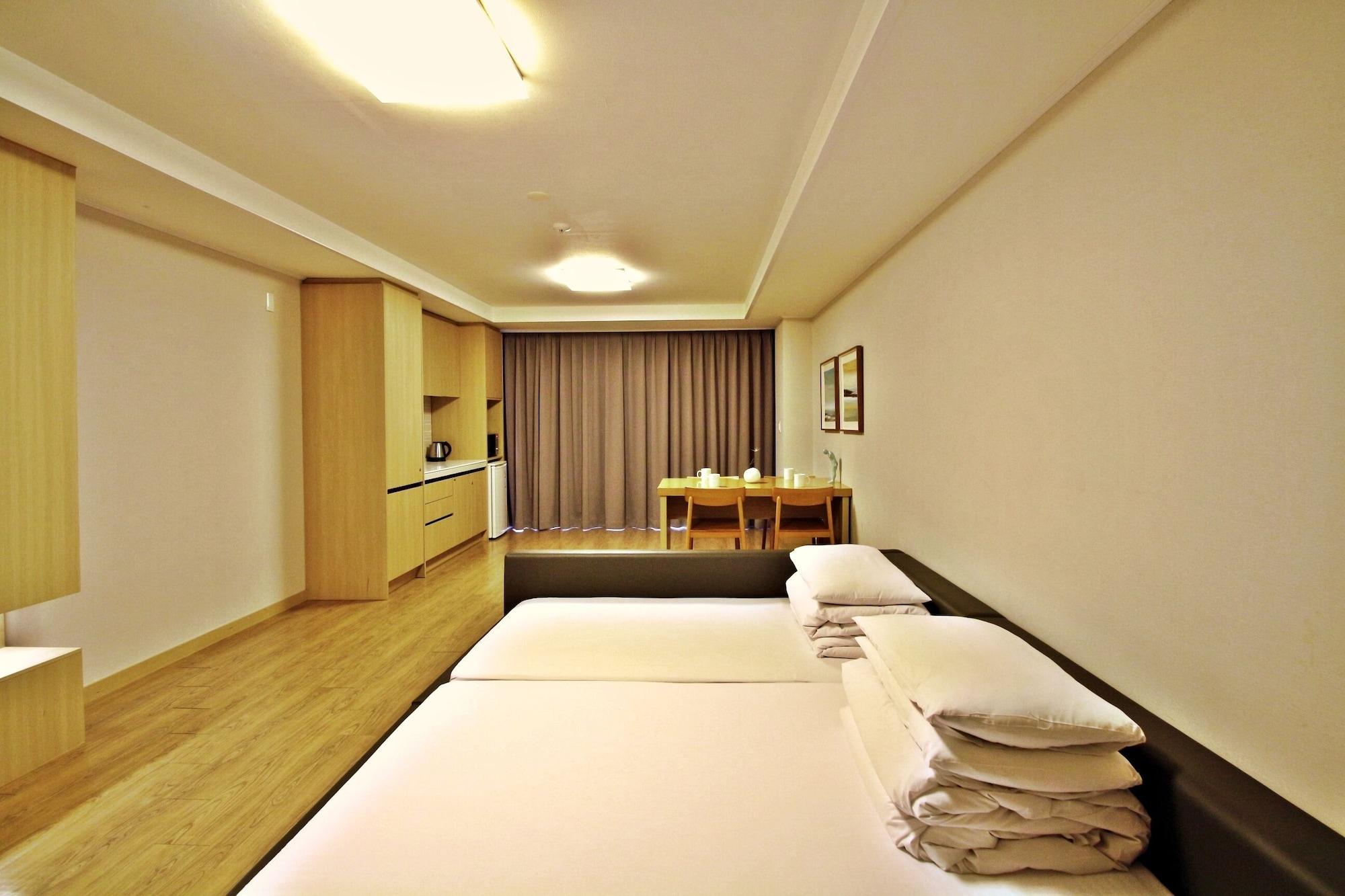 Hotel Luceville Seogwipo