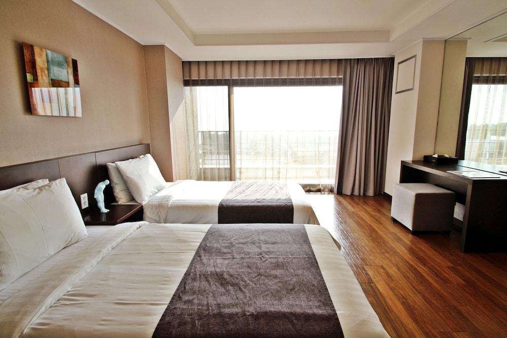 Luceville Hotel