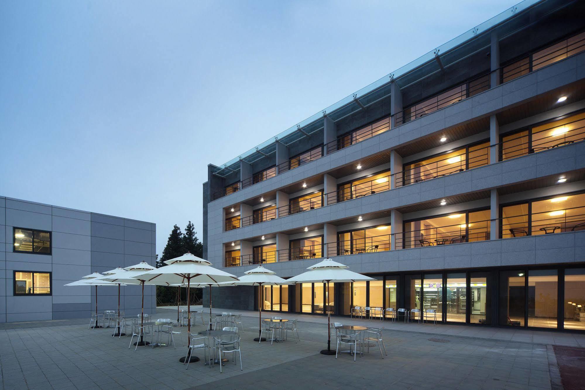 Luceville Hotel